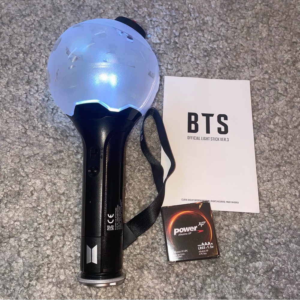 BTS OFFICIAL LIGHT STICK VERSION THREE